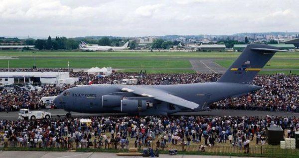八戒策略 厂房别置换、我还能谈判：波音宣称“某国”相助，C-17复产有望